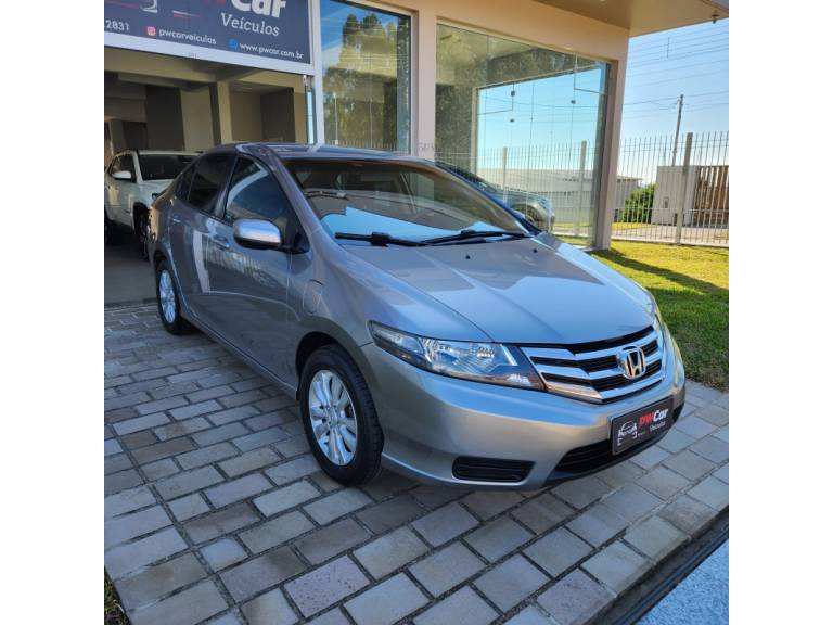 HONDA - CITY - 2012/2013 - Cinza - R$ 55.900,00