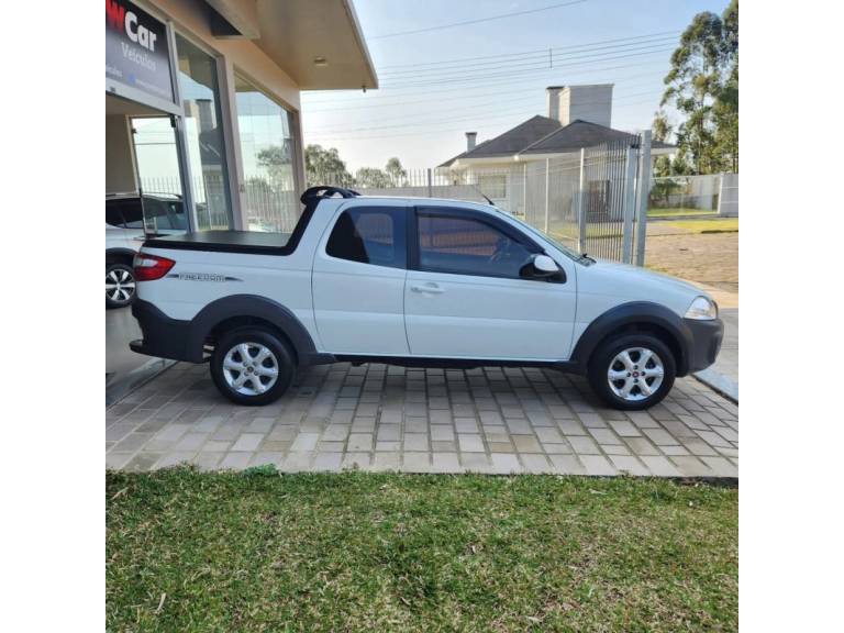 FIAT - STRADA - 2020/2020 - Branca - R$ 79.900,00