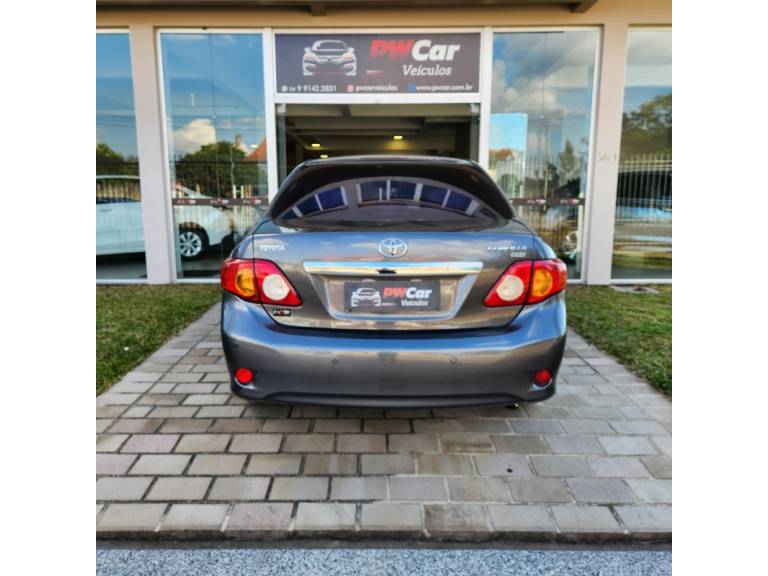 TOYOTA - COROLLA - 2008/2009 - Cinza - R$ 57.900,00