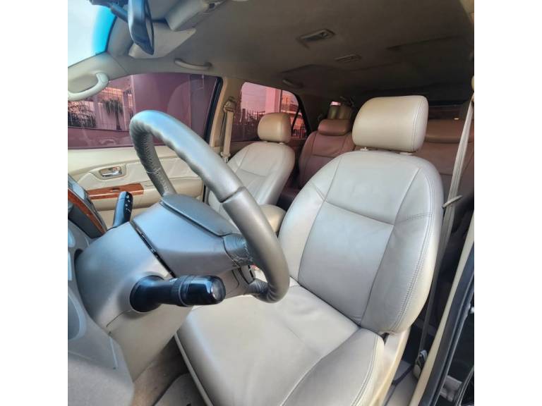 TOYOTA - HILUX SW4 - 2010/2010 - Preta - R$ 113.900,00