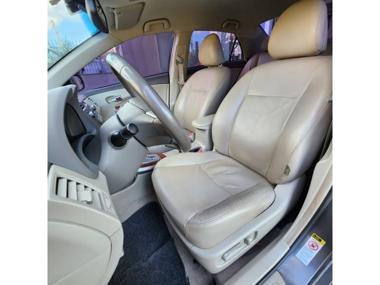 TOYOTA - COROLLA - 2008/2009 - Cinza - R$ 57.900,00
