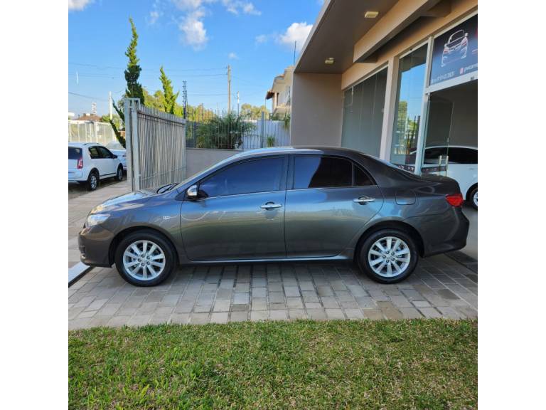 TOYOTA - COROLLA - 2008/2009 - Cinza - R$ 57.900,00