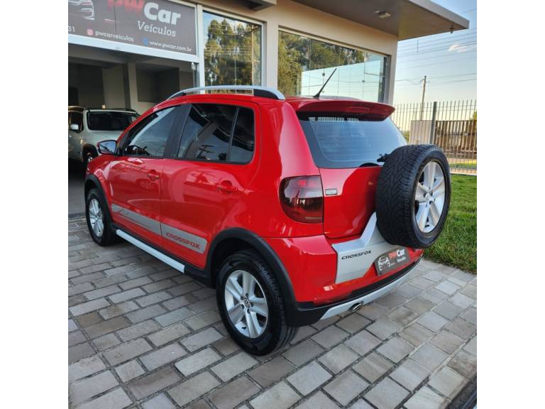 VOLKSWAGEN - CROSSFOX - 2010/2010 - Vermelha - R$ 41.900,00