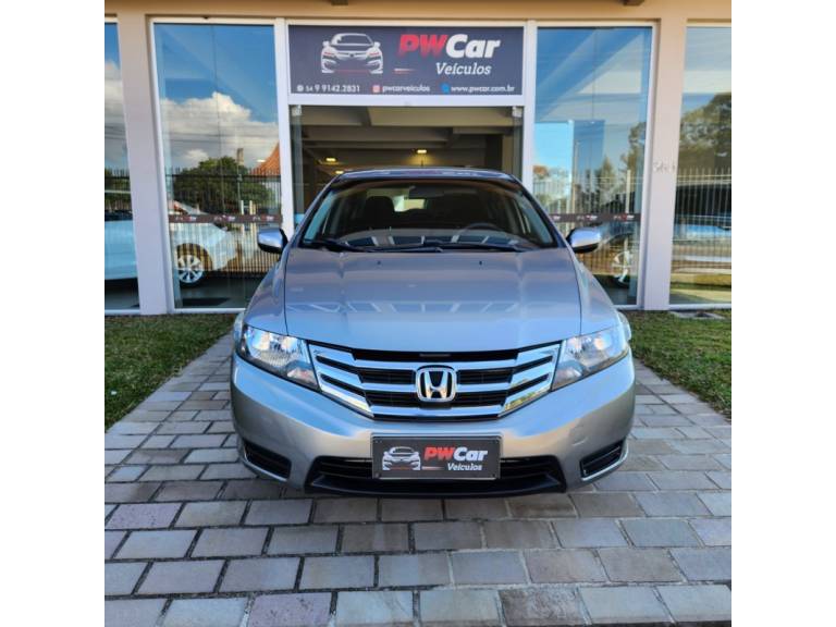 HONDA - CITY - 2012/2013 - Cinza - R$ 55.900,00