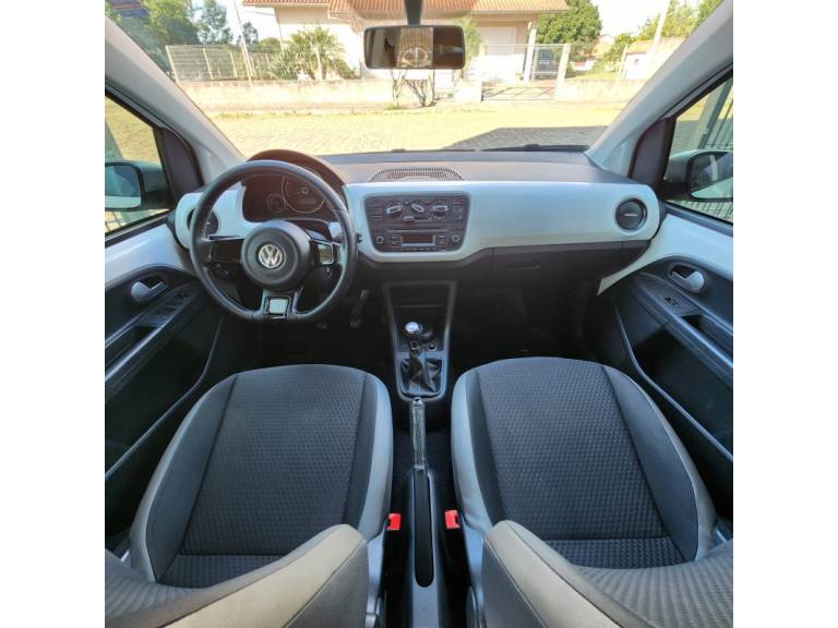 VOLKSWAGEN - UP - 2015/2016 - Branca - R$ 49.900,00