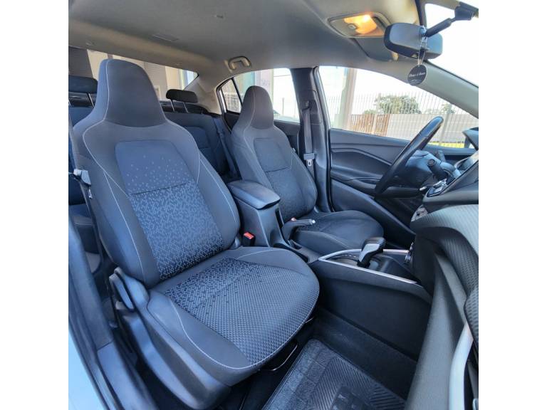 CHEVROLET - ONIX - 2020/2020 - Branca - R$ 74.900,00