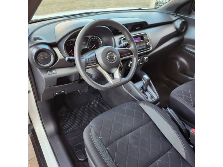 NISSAN - KICKS - 2018/2019 - Branca - R$ 82.900,00