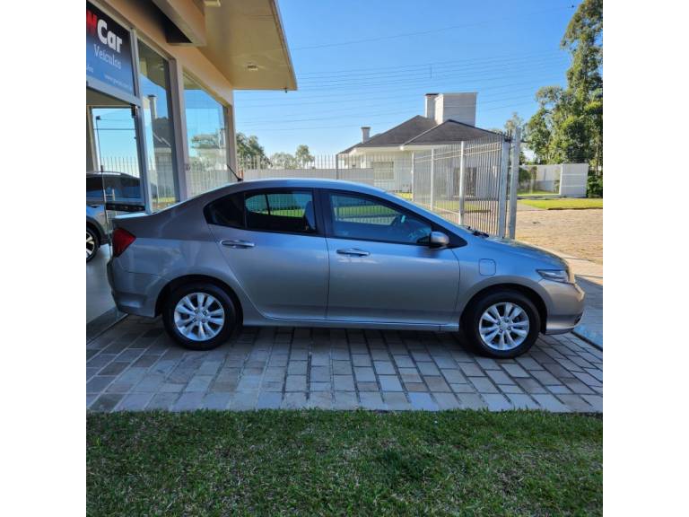 HONDA - CITY - 2012/2013 - Cinza - R$ 55.900,00