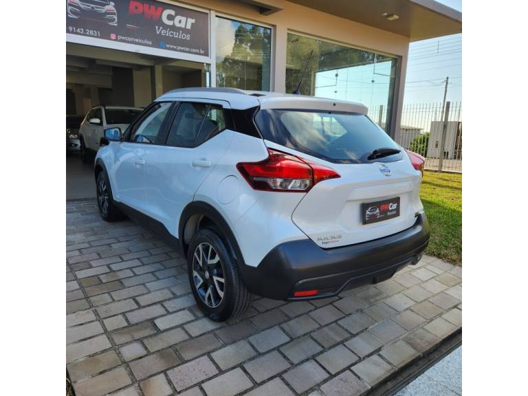 NISSAN - KICKS - 2018/2019 - Branca - R$ 82.900,00