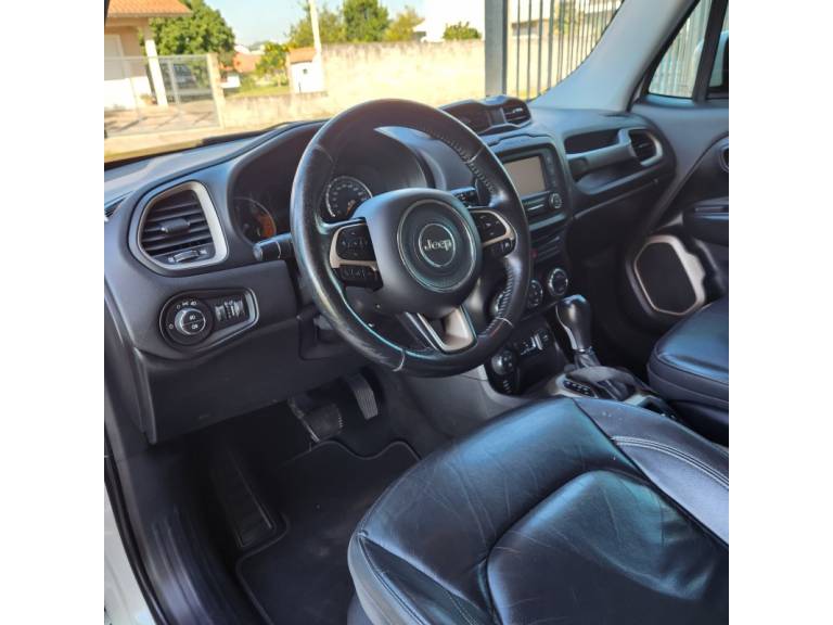 JEEP - RENEGADE - 2017/2018 - Branca - R$ 91.900,00