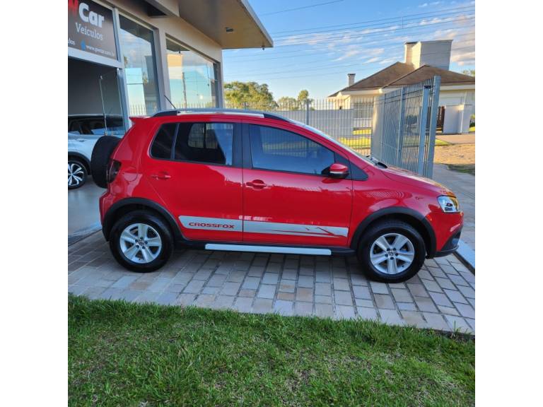 VOLKSWAGEN - CROSSFOX - 2010/2010 - Vermelha - R$ 41.900,00