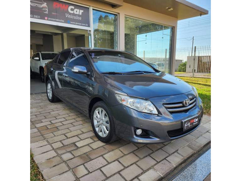 TOYOTA - COROLLA - 2008/2009 - Cinza - R$ 57.900,00