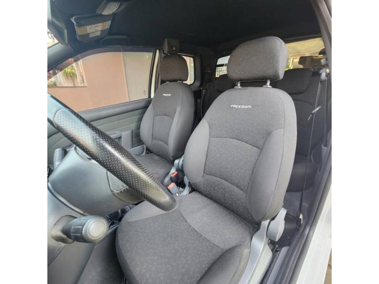 FIAT - STRADA - 2020/2020 - Branca - R$ 79.900,00